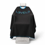 Capa Level 3 negra borde azul con cuello de silicona