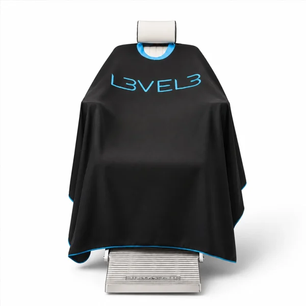 Capa Level 3 negra borde azul con cuello de silicona