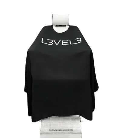 Capa Level 3 negra borde blanco con cuello de silicona
