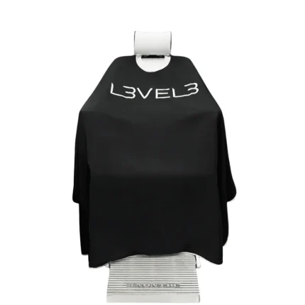 Capa Level 3 negra borde blanco con cuello de silicona