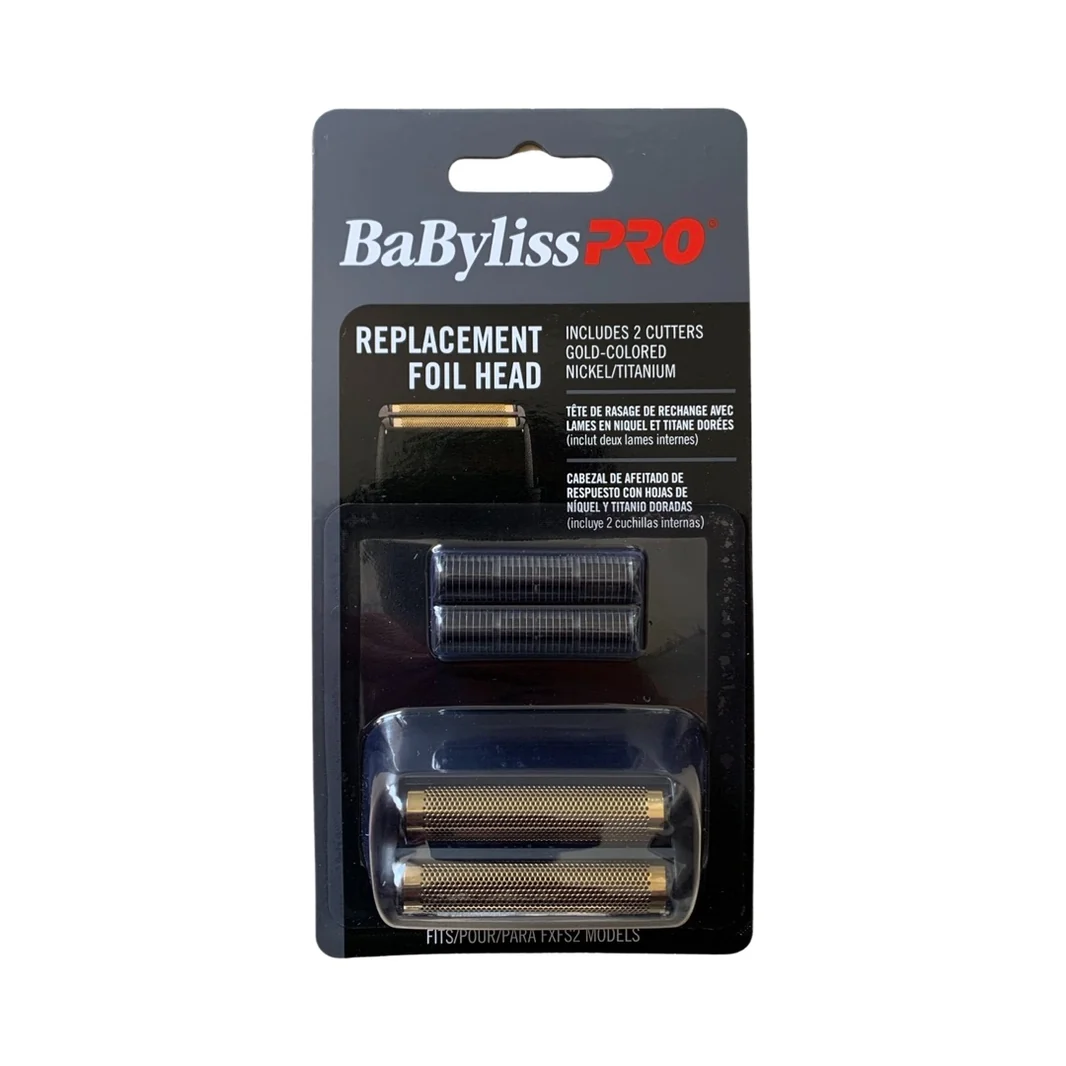 Repuesto Shaver BaBylissPRO FX02 Black – Lámina y Cuchillas Palabra clave objetivo Repuesto BaBylissPRO FX02 Black Descripción larga El Repuesto Shaver BaBylissPRO FX02 Black está diseñado para renovar el sistema de corte de la shaver BaBylissPRO FX02 en color negro y mantener un afeitado limpio, uniforme y al ras. Este kit permite sustituir las piezas de mayor desgaste de la afeitadora, ayudando a recuperar precisión y rendimiento sin necesidad de cambiar el equipo completo. Ideal para barberos y profesionales que utilizan su shaver de forma frecuente y buscan mantener un acabado profesional constante. Características principales: * Repuesto para Shaver BaBylissPRO FX02. * Color Black / Negro. * Cabezal de doble lámina. * Incluye cuchillas internas. * Diseñado para recuperar precisión de corte. * Ideal para uso profesional en barberías. Título SEO Repuesto BaBylissPRO FX02 Black – Foil y Cuchillas Slug repuesto-babylisspro-fx02-black Meta descripción Repuesto BaBylissPRO FX02 Black con lámina y cuchillas para shaver profesional. Renueva el rendimiento y precisión de tu afeitadora. Etiquetas Repuesto BaBylissPRO, BaBylissPRO FX02, Repuesto Shaver, Foil FX02, Cuchillas BaBylissPRO Categoría Repuestos Marca BaBylissPRO Texto ALT Repuesto Shaver BaBylissPRO FX02 Black con lámina y cuchillas Nombre de imagen repuesto-babylisspro-fx02-black Repuesto BaBylissPRO FX02 Black para Shaver